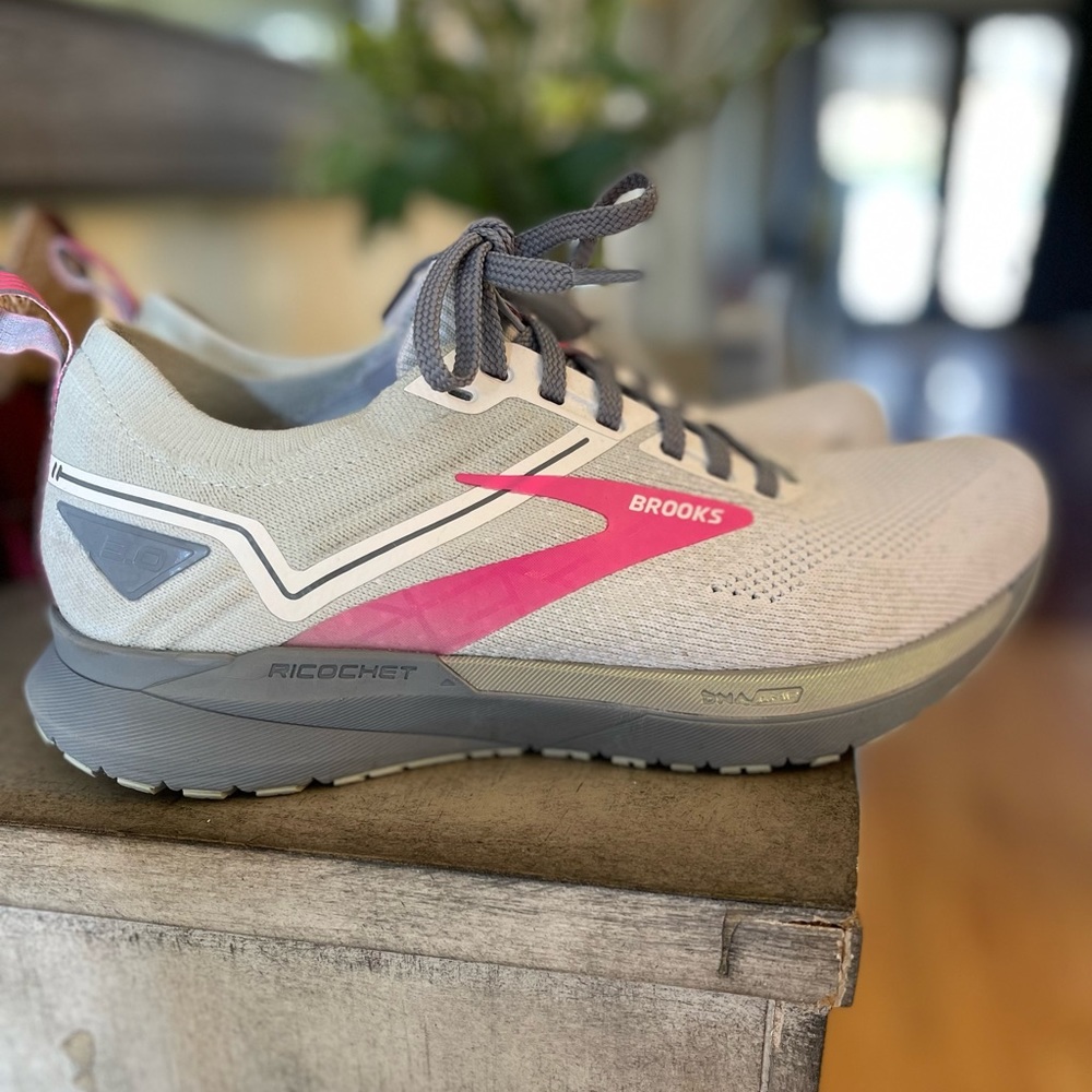 Brooks Ricochet